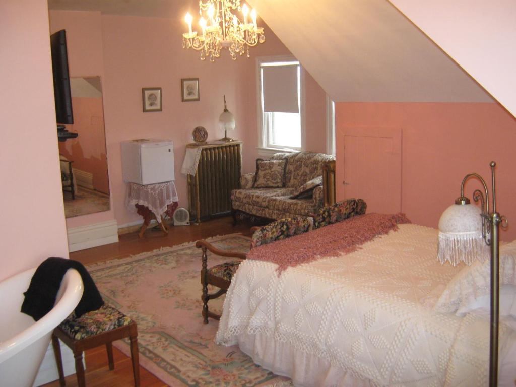 Wakamow Heights Bed And Breakfast มูส จอว์ ห้อง รูปภาพ