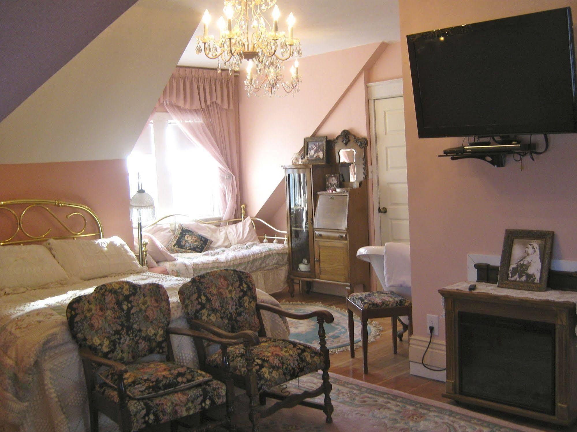 Wakamow Heights Bed And Breakfast มูส จอว์ ภายนอก รูปภาพ