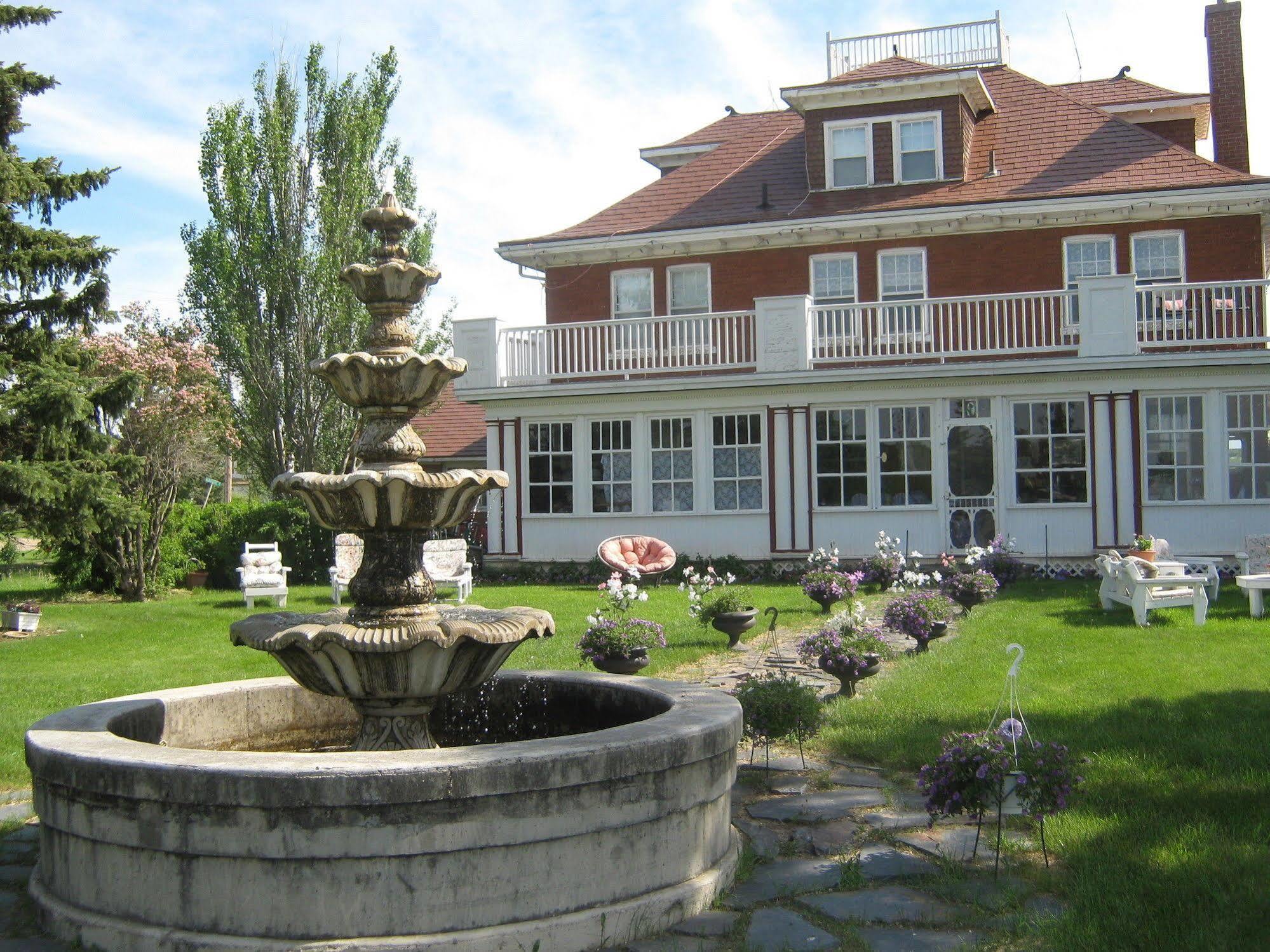 Wakamow Heights Bed And Breakfast มูส จอว์ ภายนอก รูปภาพ